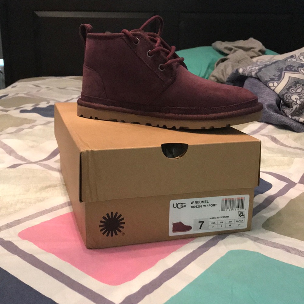 Brand new ugg boots - Picture 1 of 3